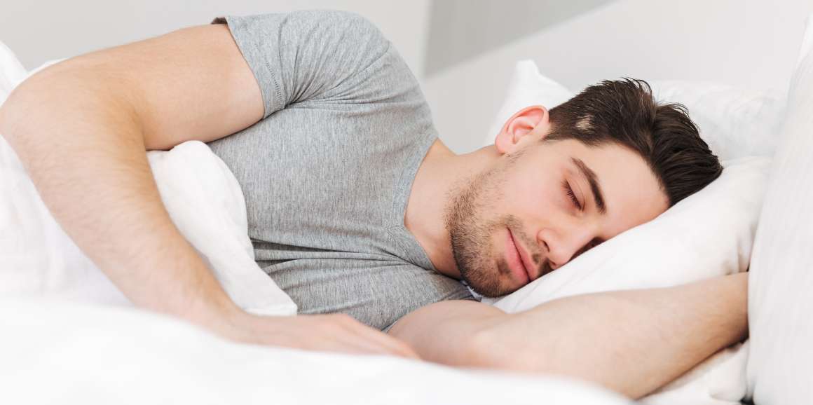 Pourquoi les hommes dorment-ils autant ?