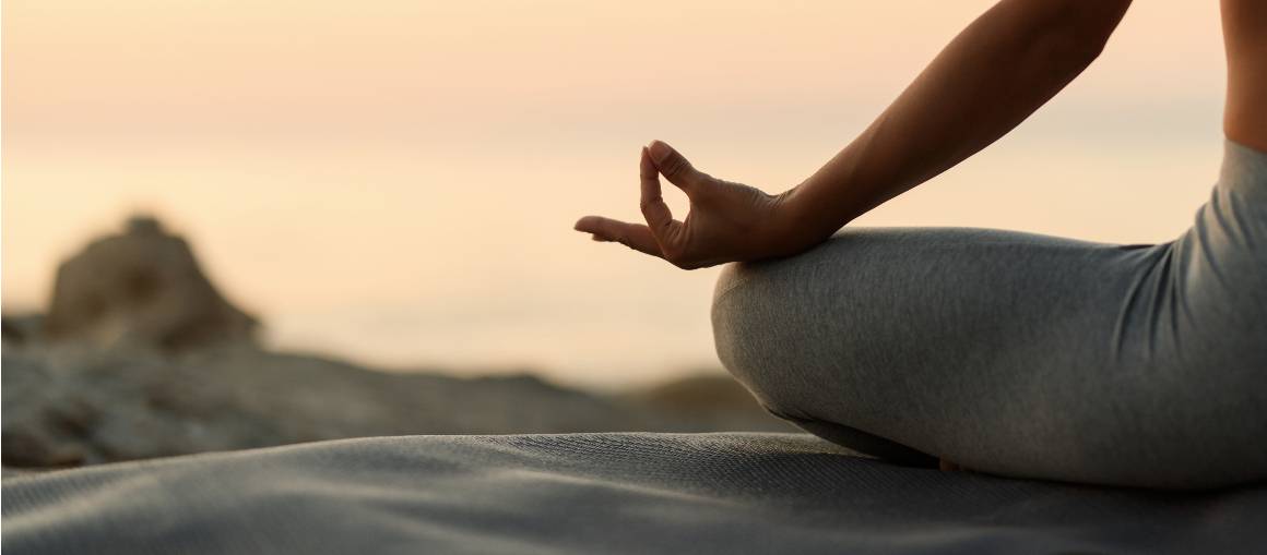 Pourquoi me sens-je si bien après le yoga ?